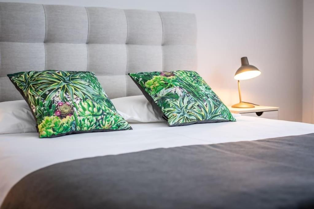 Cozy Sea View Apartment Near City & Airport Ponta Delgada Exterior foto