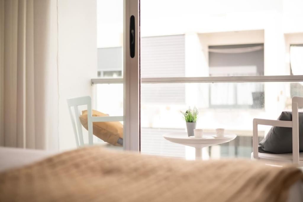 Cozy Sea View Apartment Near City & Airport Ponta Delgada Exterior foto